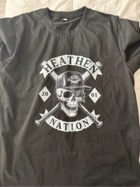 Black Graphic Tee - Men L